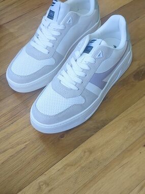 Fabletics "The Lifestyle Sneaker II" Pastel Multi Size 9 (Runs Small)